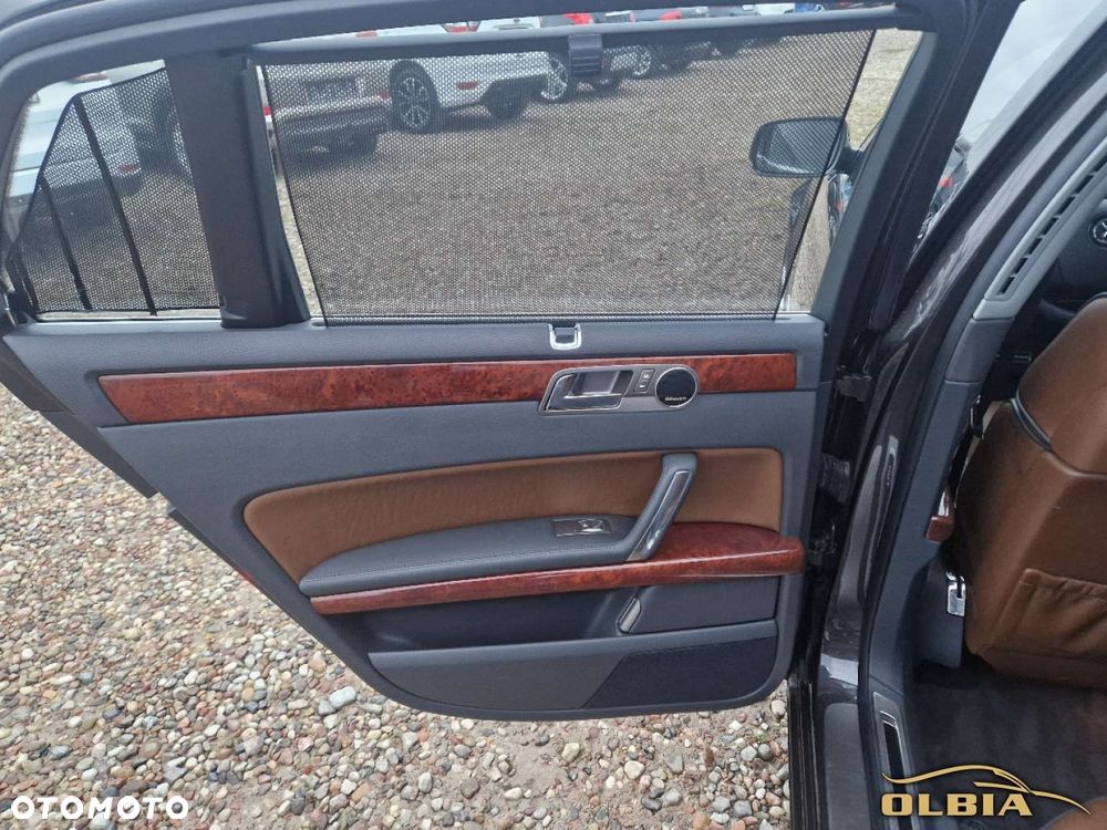 Volkswagen Phaeton - 21