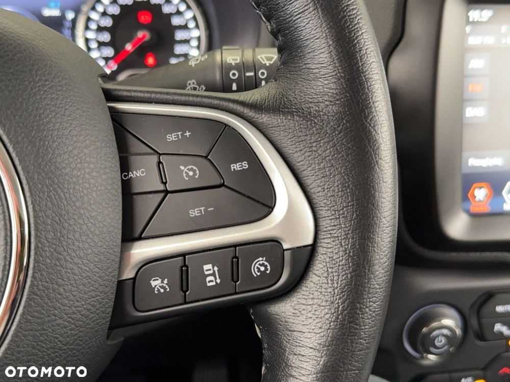 Jeep Renegade - 25
