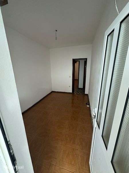 Apartamento T1+1 - Grande imagem: 2/11