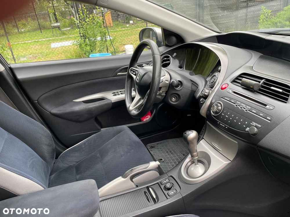 Honda Civic 1.8 Executive - 10