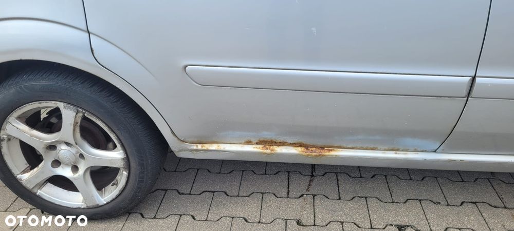 Opel Zafira 1.9 CDTI - 11
