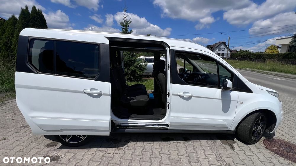 Ford Tourneo Connect Grand - 11
