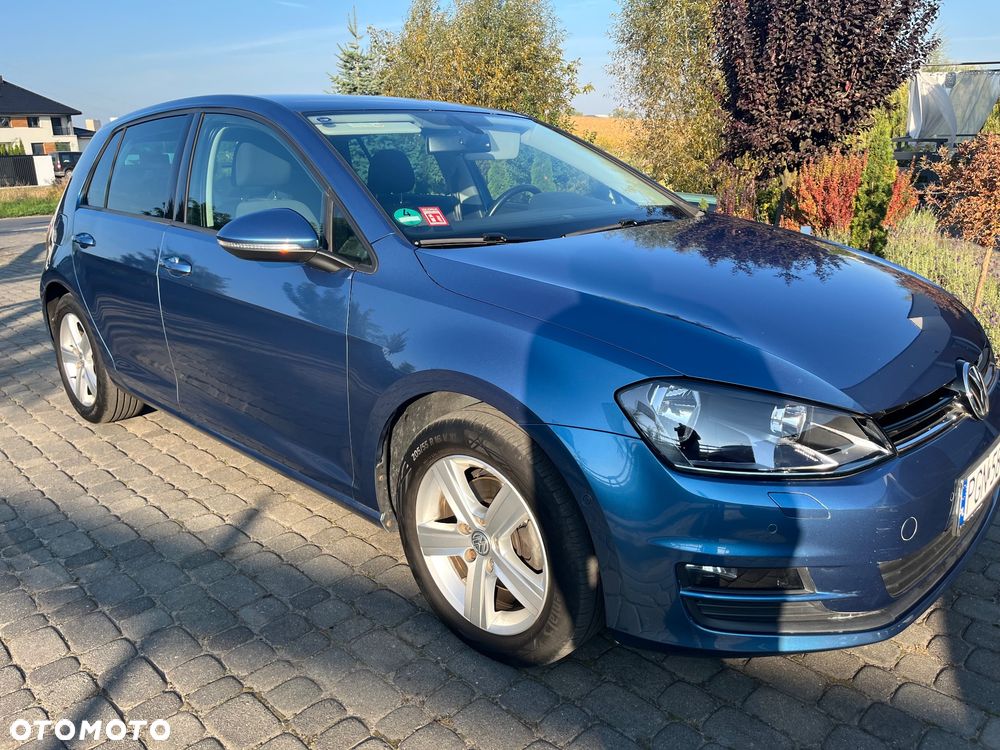 Volkswagen Golf - 6