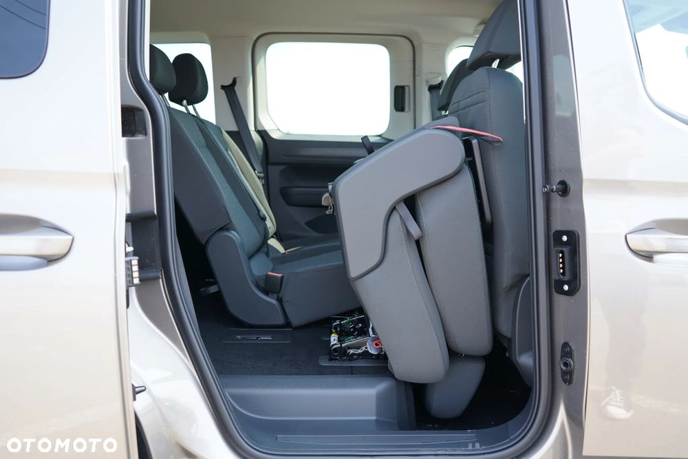 Volkswagen Caddy 1.5 TSI Life DSG - 15