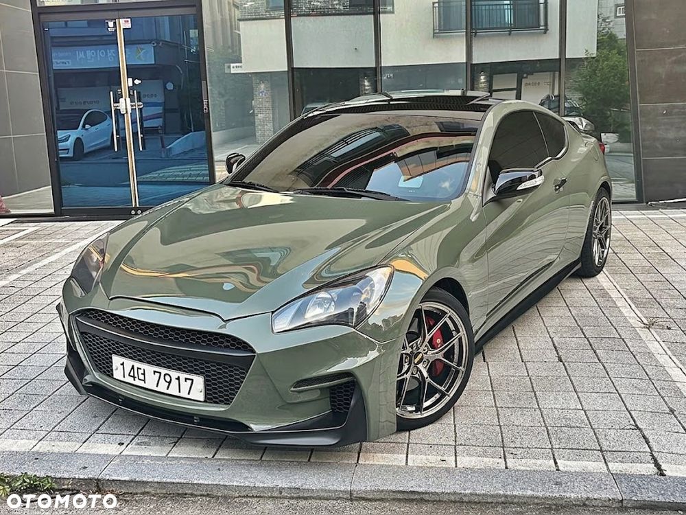 Hyundai Genesis Coupe - 2