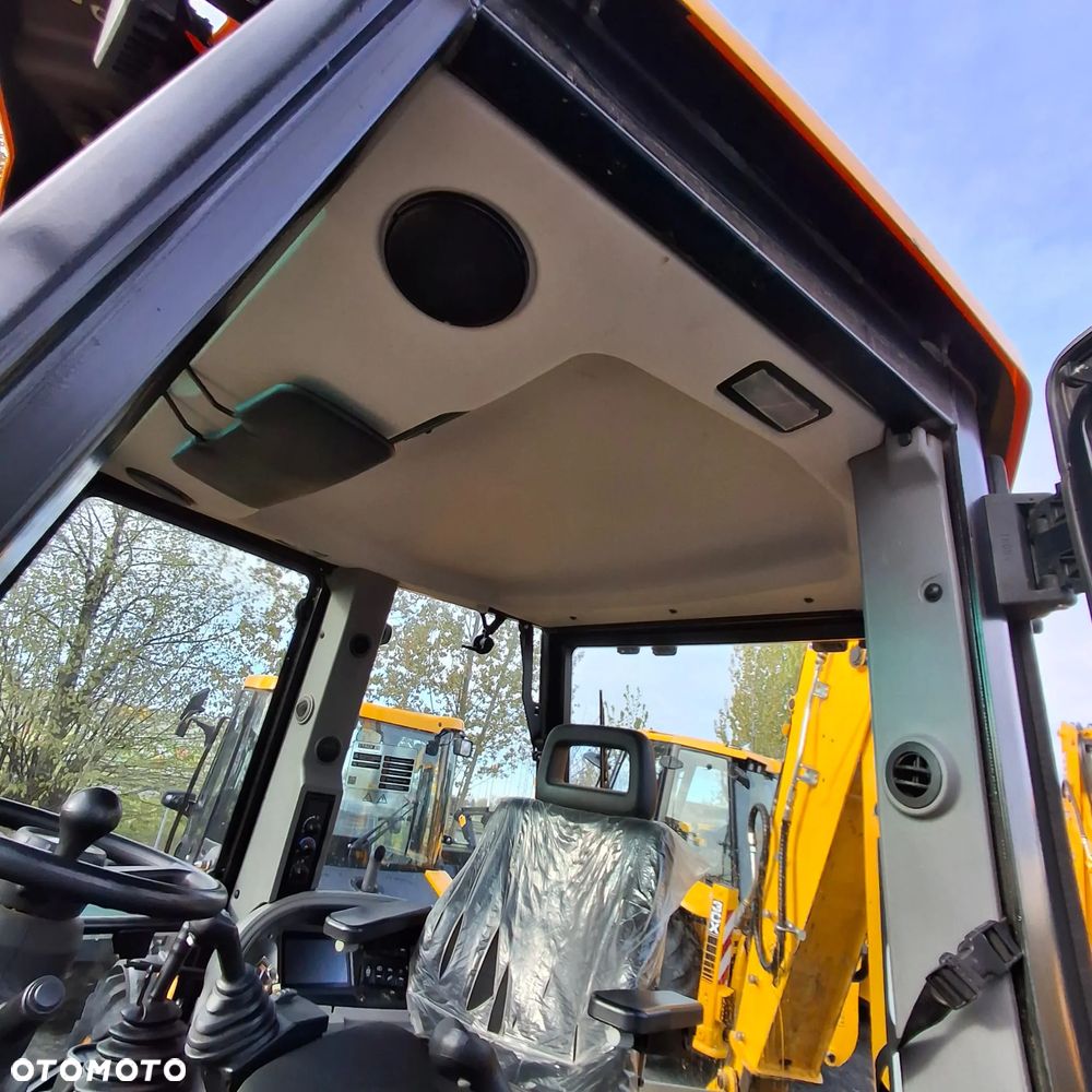 JCB 4CX PLUS AEC - 4