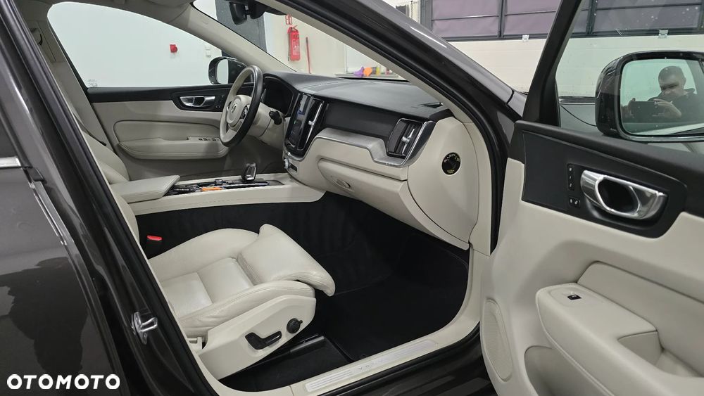 Volvo XC 60 B4 D AWD Inscription - 7
