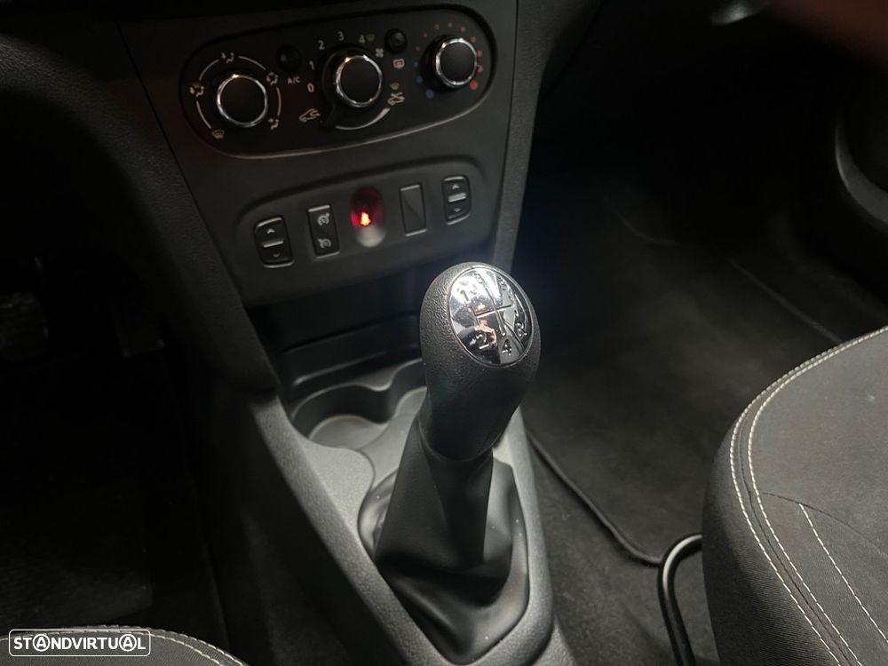 Dacia Logan 1.5 dCi Confort - 17