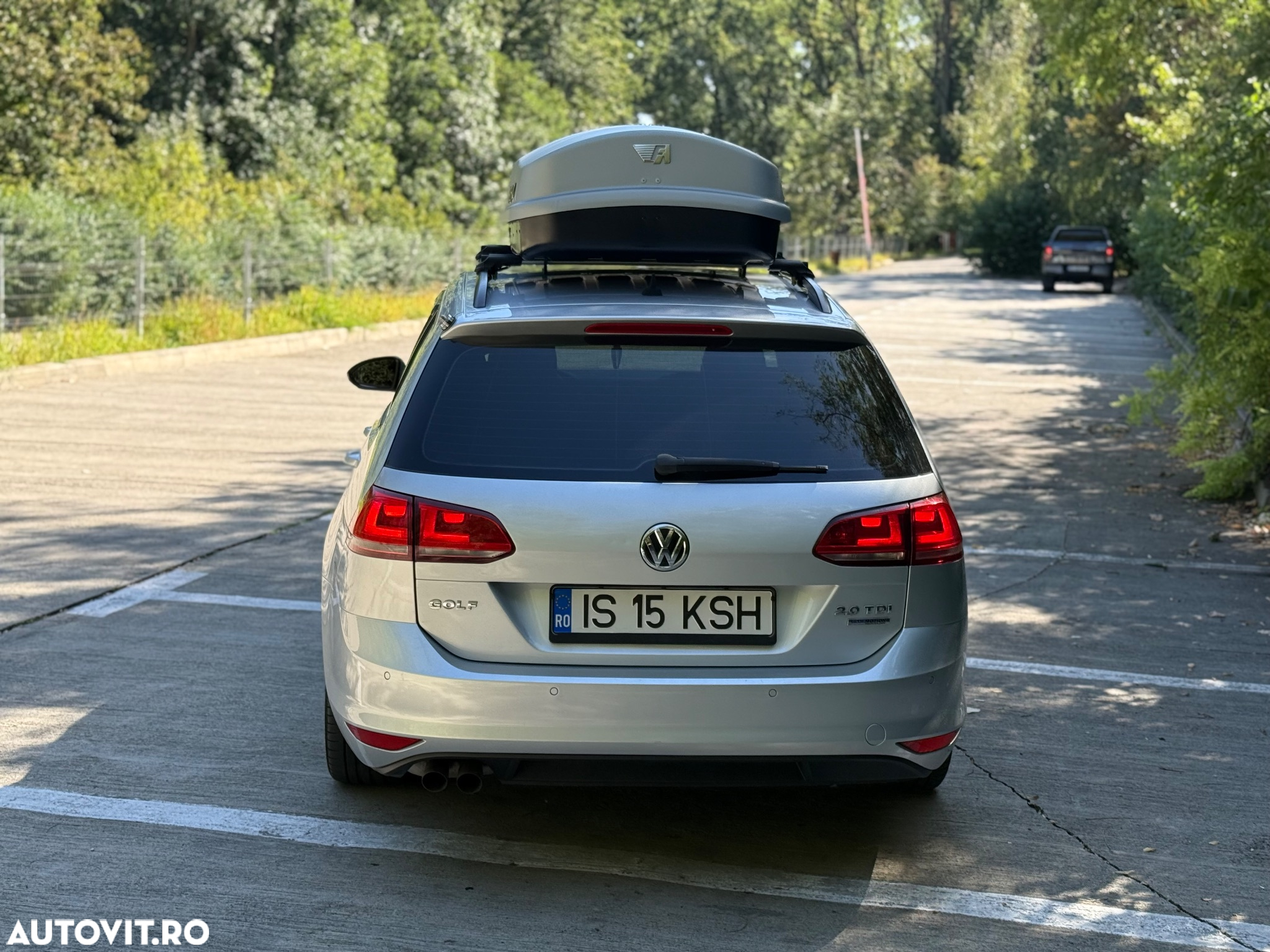 Volkswagen Golf 2.0 BlueTDI DSG Comfortline - 4