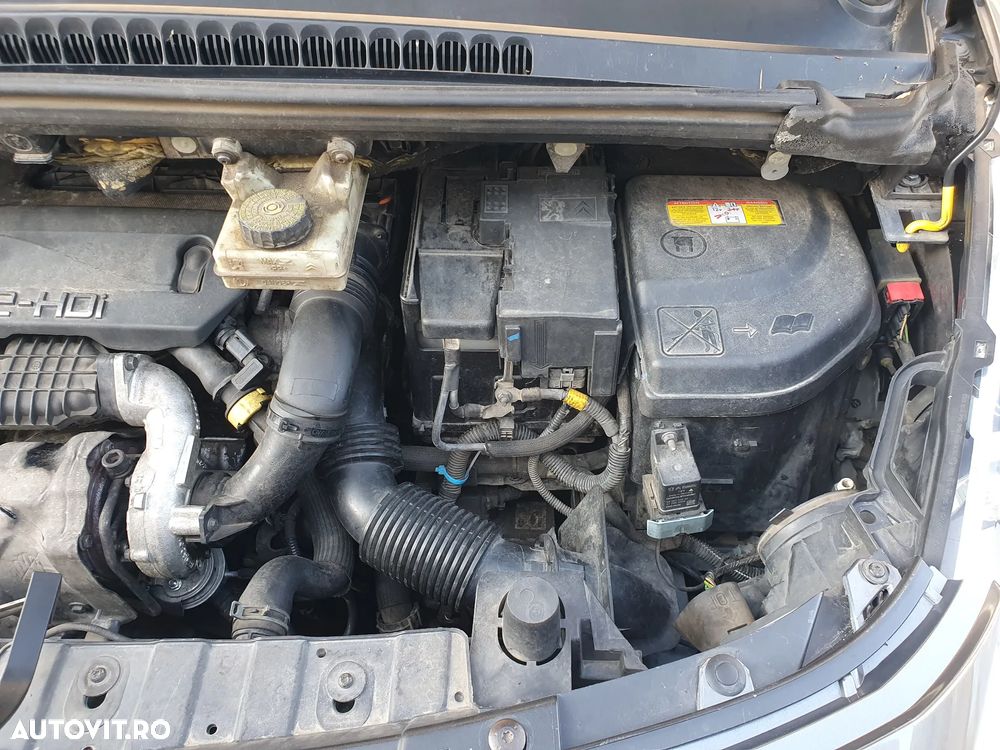 Peugeot 3008 e-HDi FAP 110 EGS6 Stop&Start Active - 35
