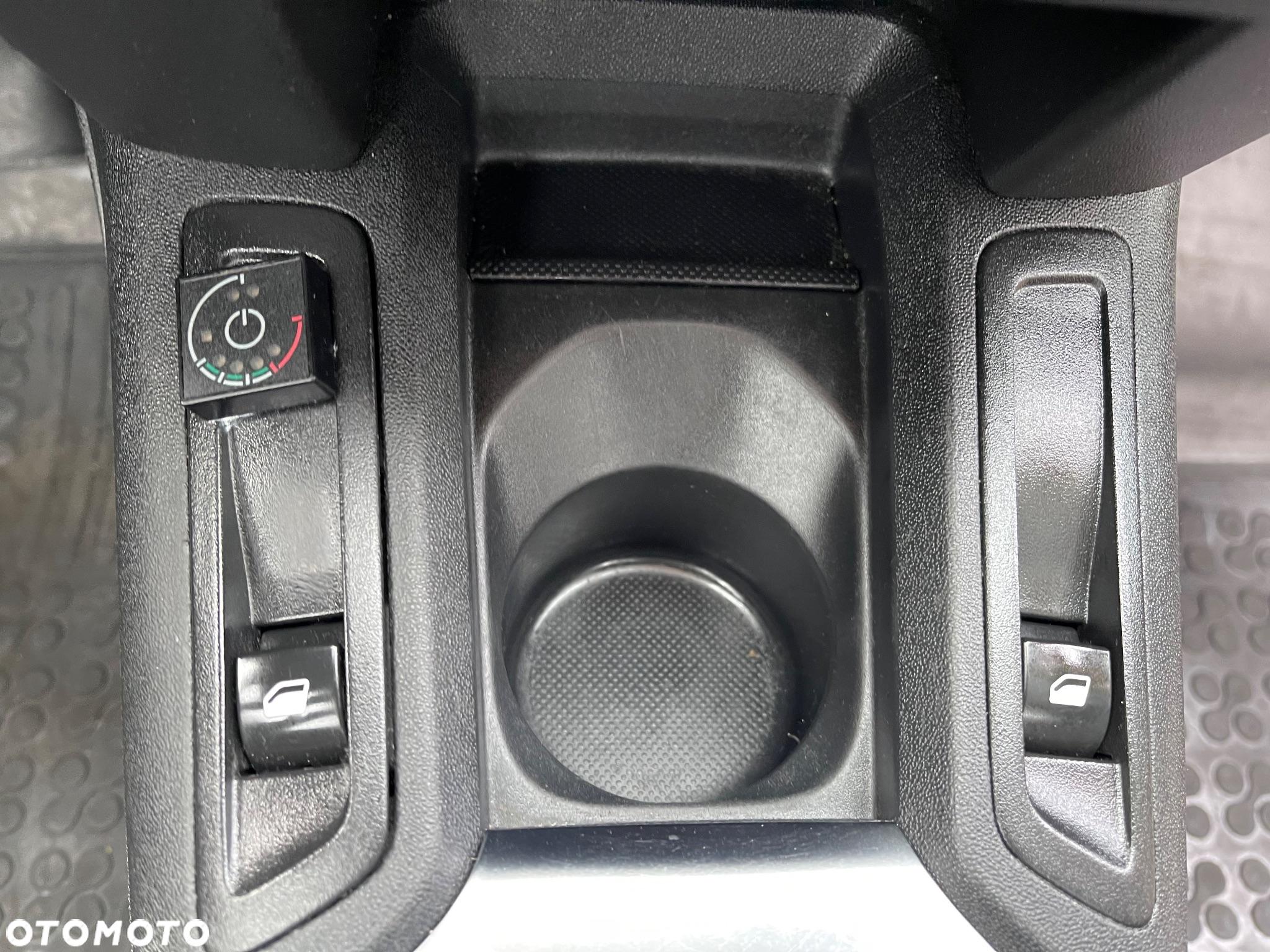 Peugeot 301 1.2 VTi/Pure Tech Allure - 25