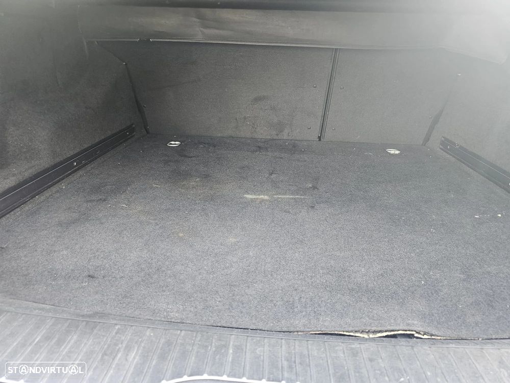 Opel Astra Caravan - 8