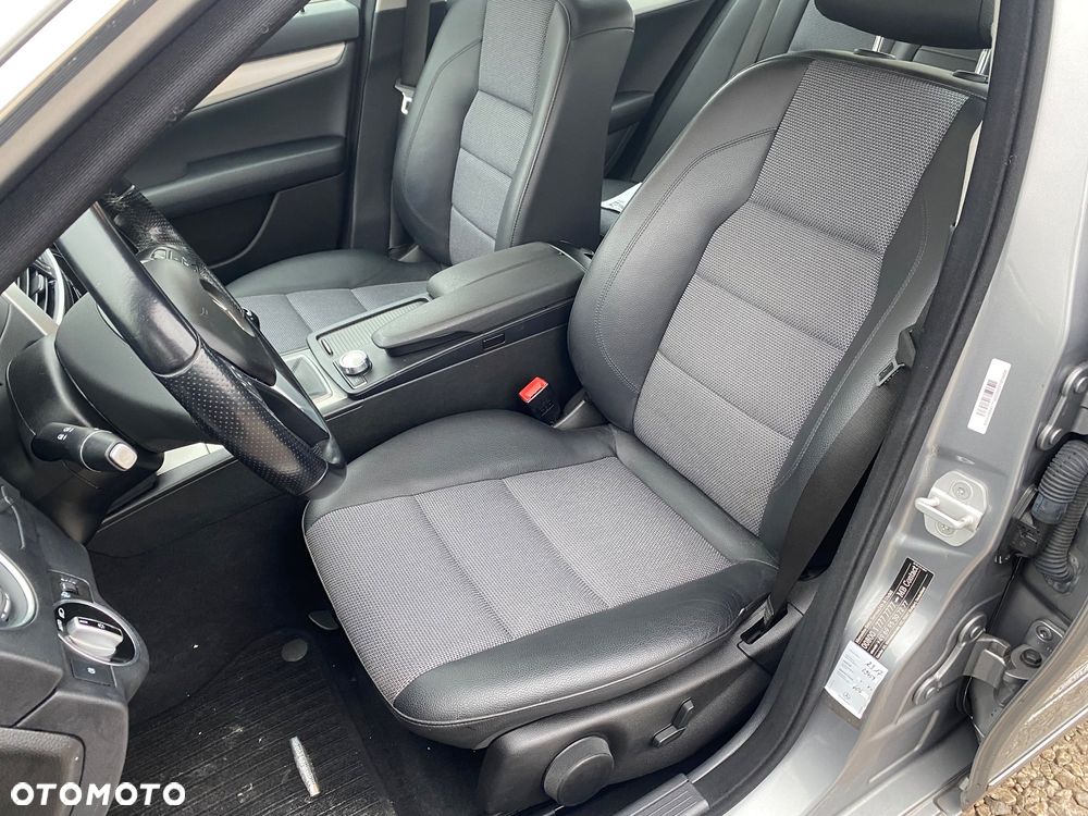 Mercedes-Benz Klasa C 180 (BlueEFFICIENCY) Avantgarde - 22