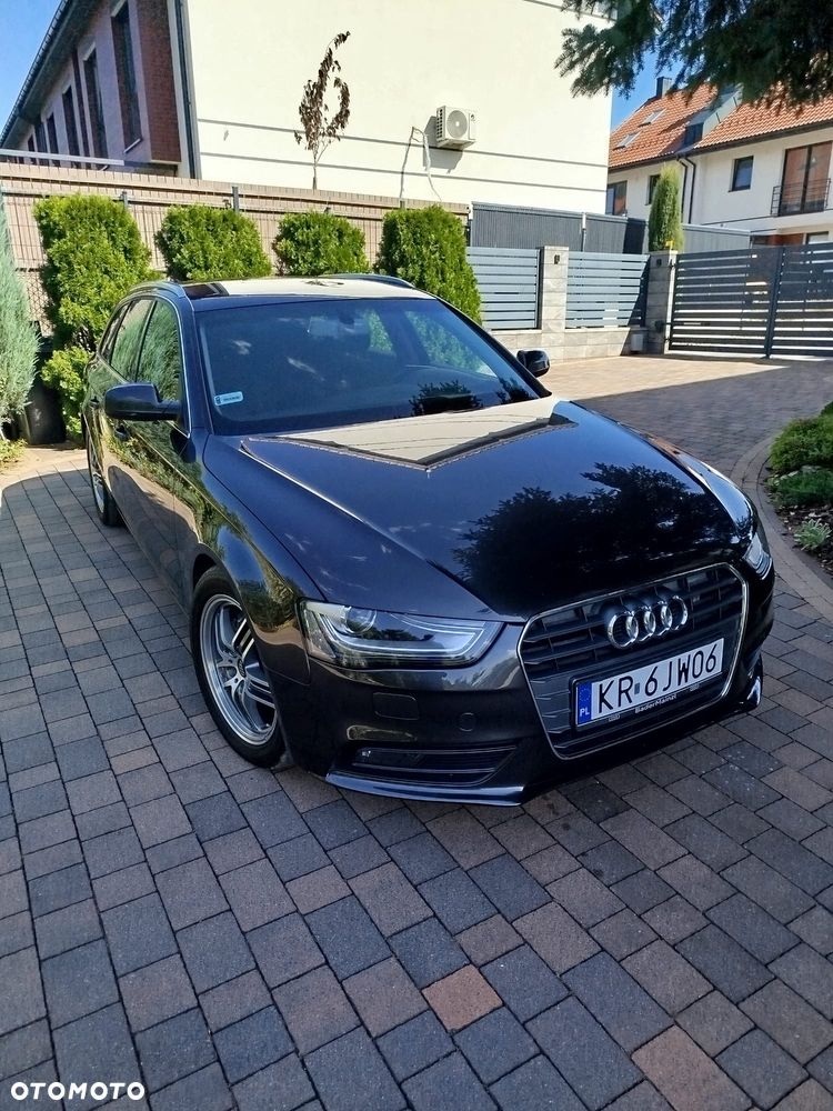 Audi A4 Avant 2.0 TDI Limited Edition - 1