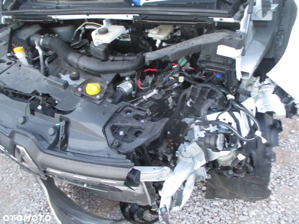 Renault Trafic 2.0 dCi - 20