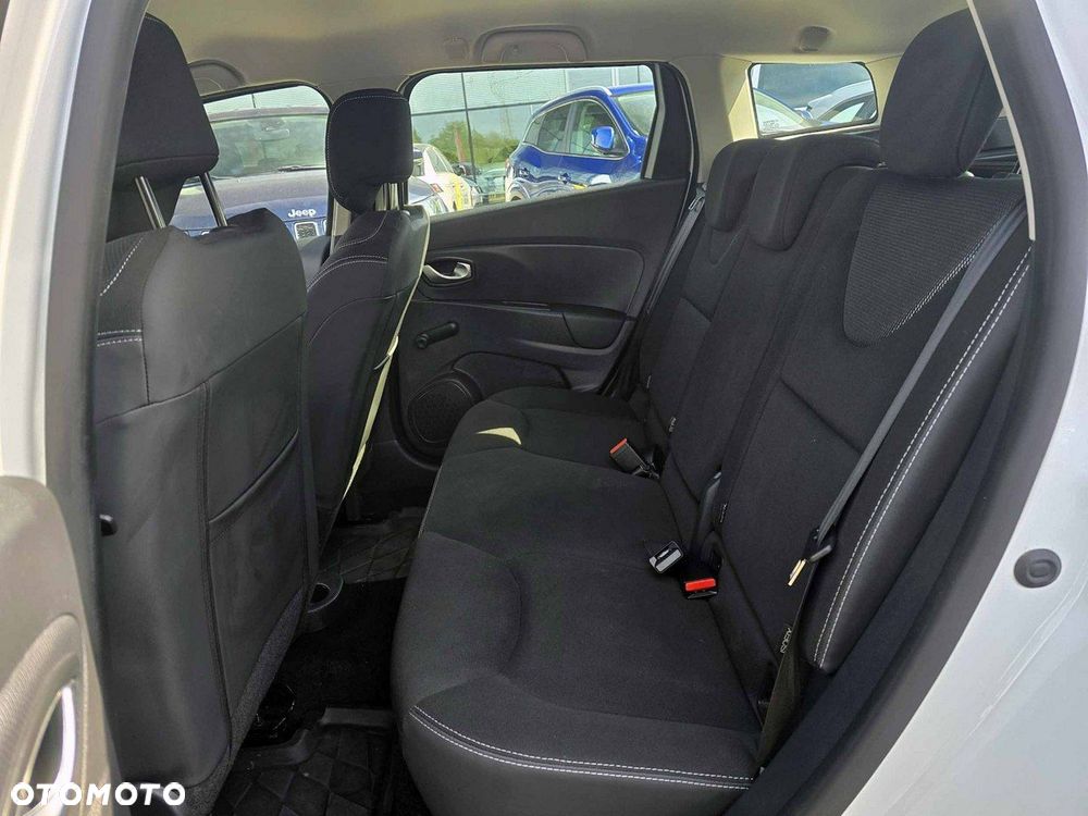 Renault Clio - 17