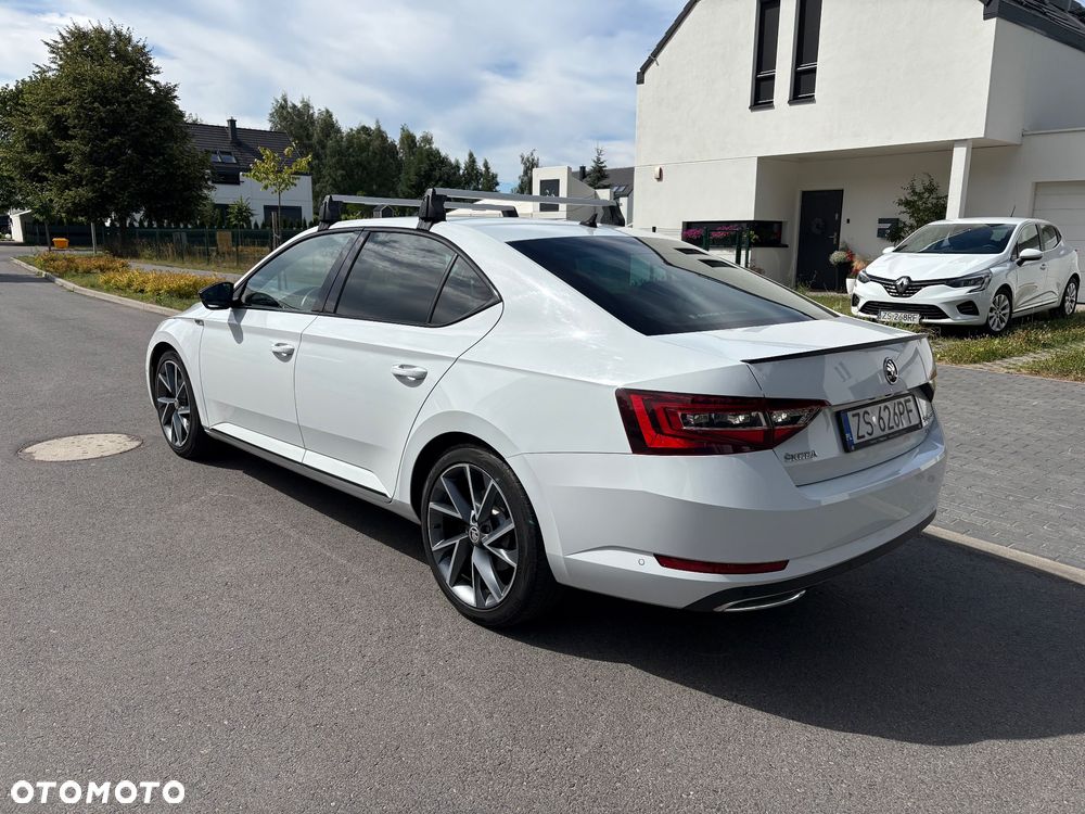 Skoda Superb 2.0 TDI 4x4 Sportline DSG - 6