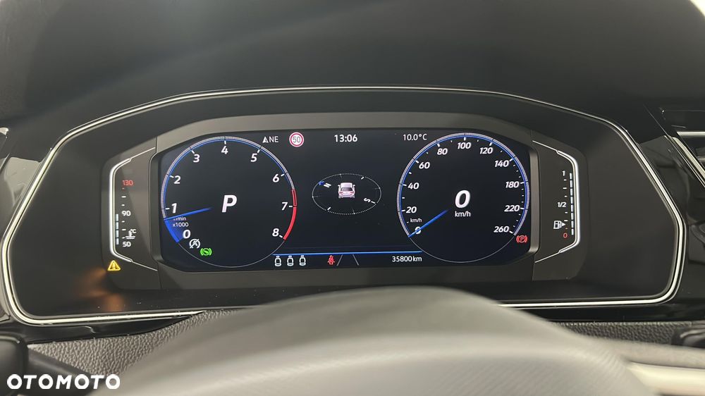 Volkswagen Passat - 16