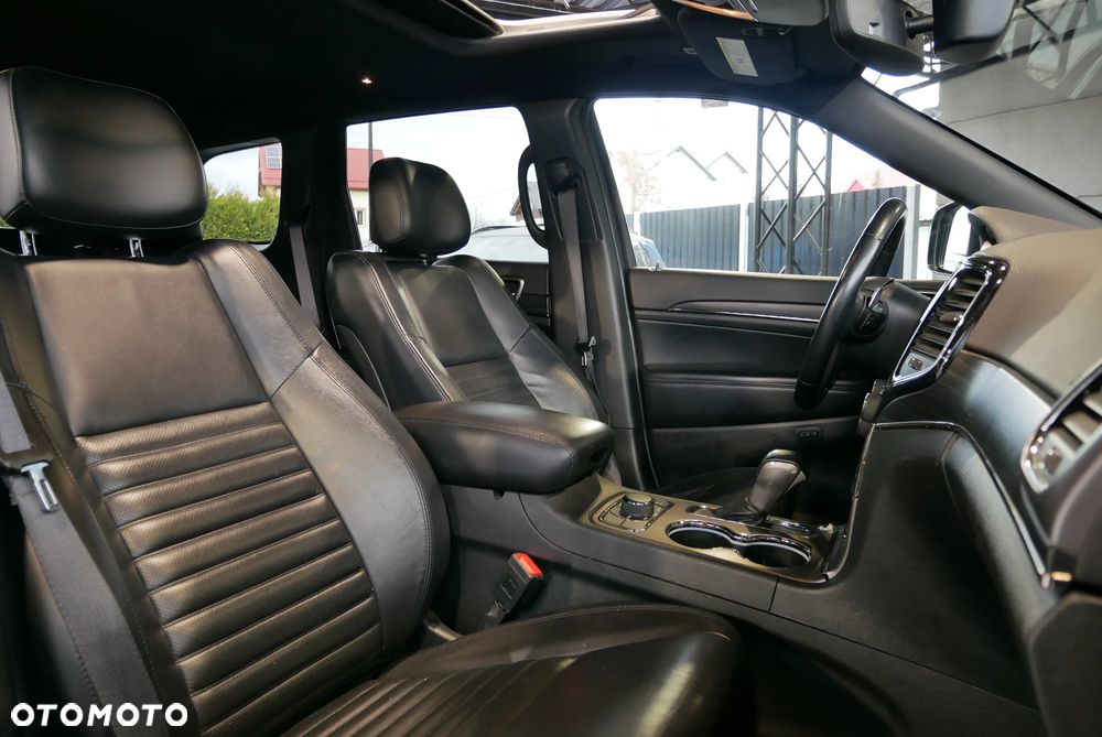 Jeep Grand Cherokee - 13