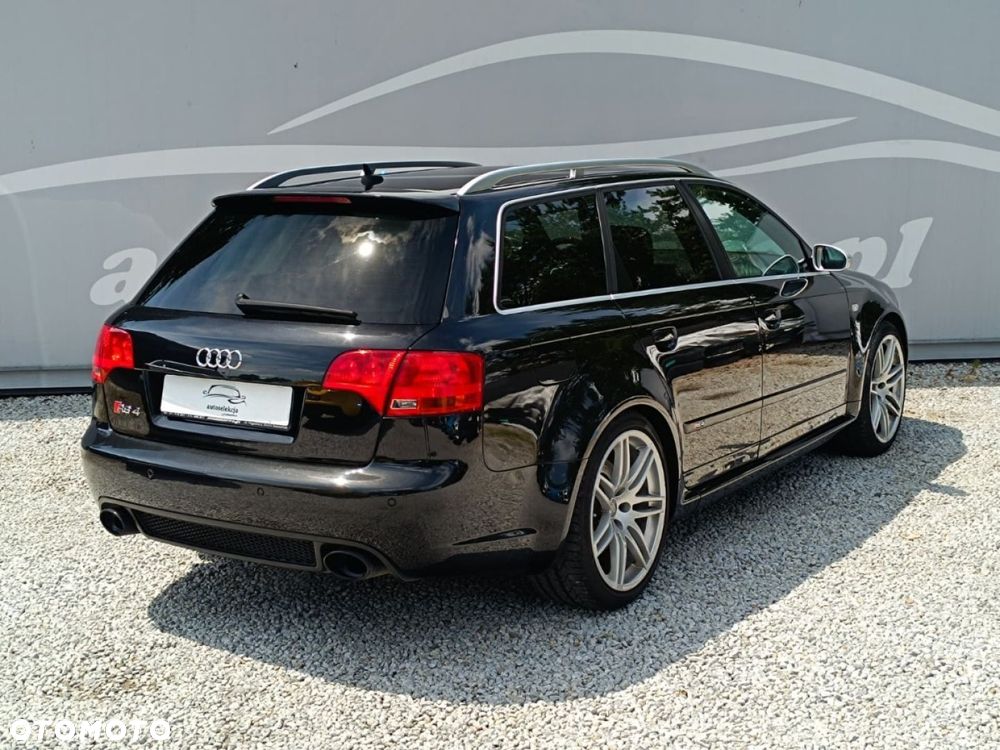 Audi RS4 Avant Avant - 14