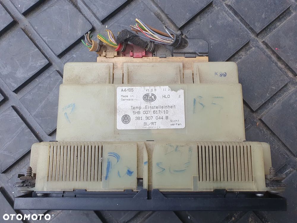 PANEL STEROWANIA NAWIEWU KLIMY 3B1907044B VW PASSAT B5 96-00 - 2