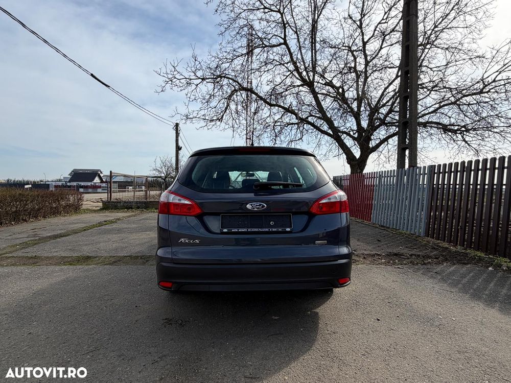 Ford Focus - 12