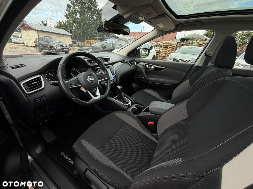 Nissan Qashqai 1.3 DIG-T DCT N-CONNECTA - 26