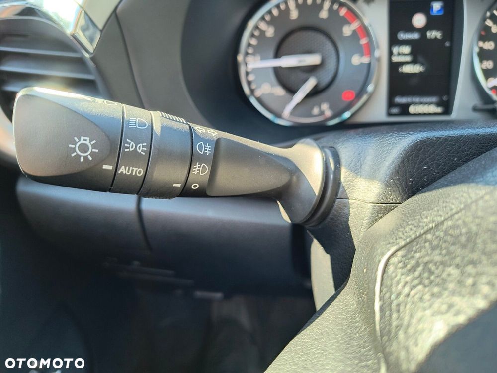 Toyota Hilux - 25