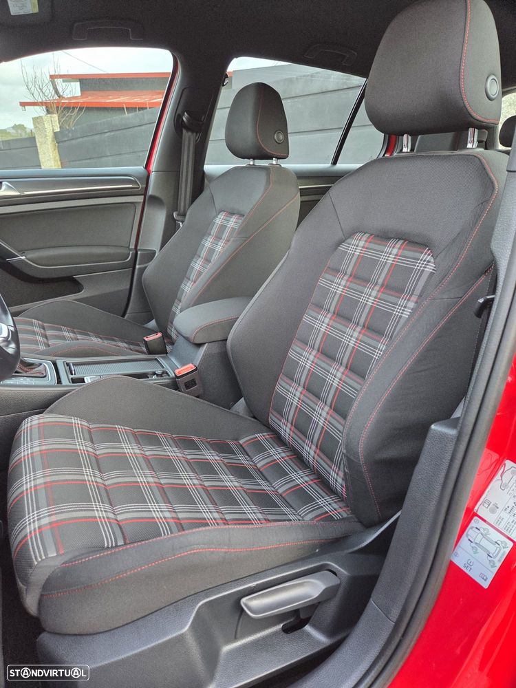 VW Golf GTI 2.0 TSI OPF DSG Performance - 19