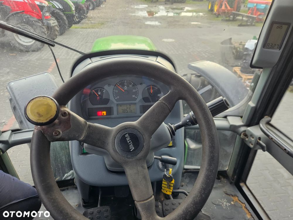 Valtra T 120 121  130 CASE MX - 19