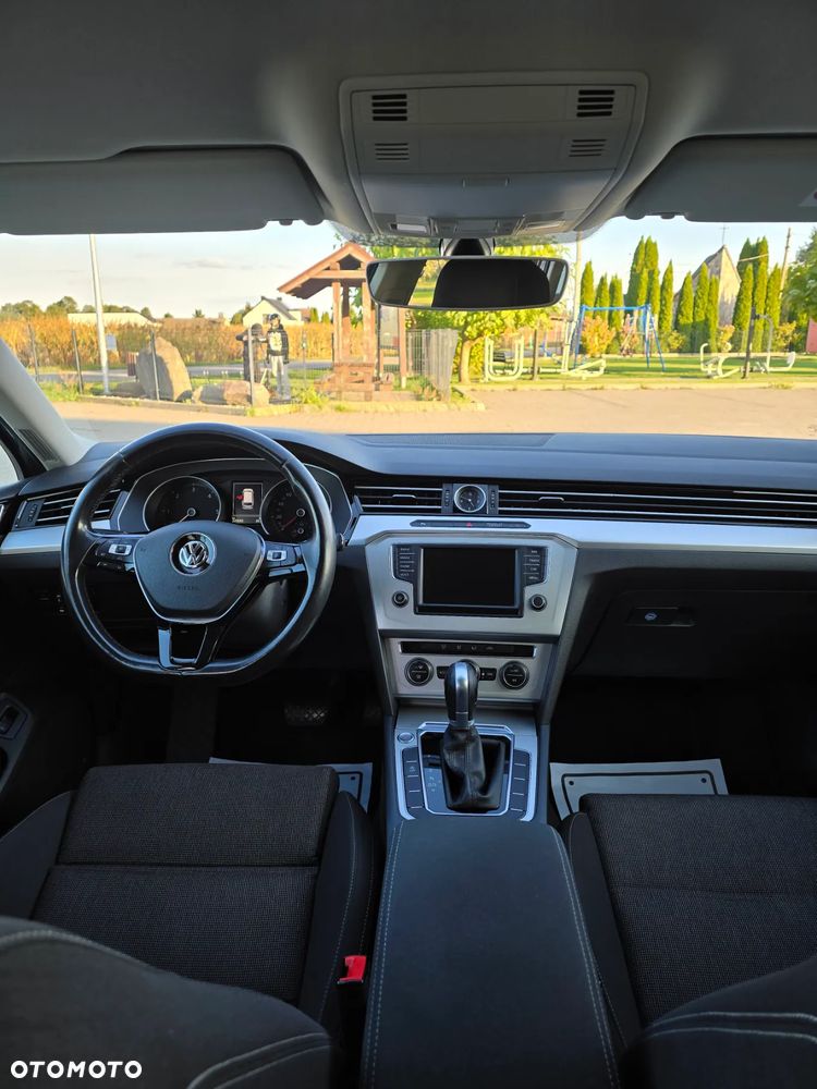 Volkswagen Passat Variant 1.6 TDI SCR DSG Comfortline - 20