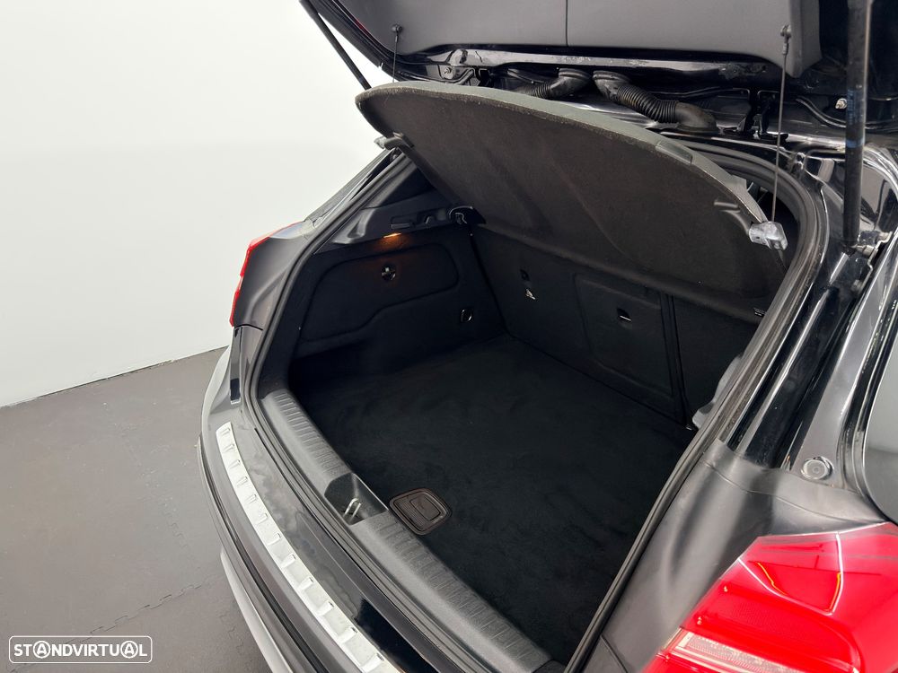 Mercedes-Benz GLA 180 d AMG Line - 30