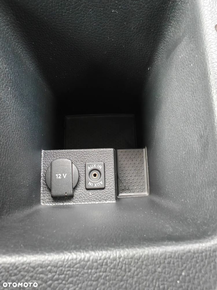 Volkswagen Sharan 2.0 TDI Comfortline DSG - 34