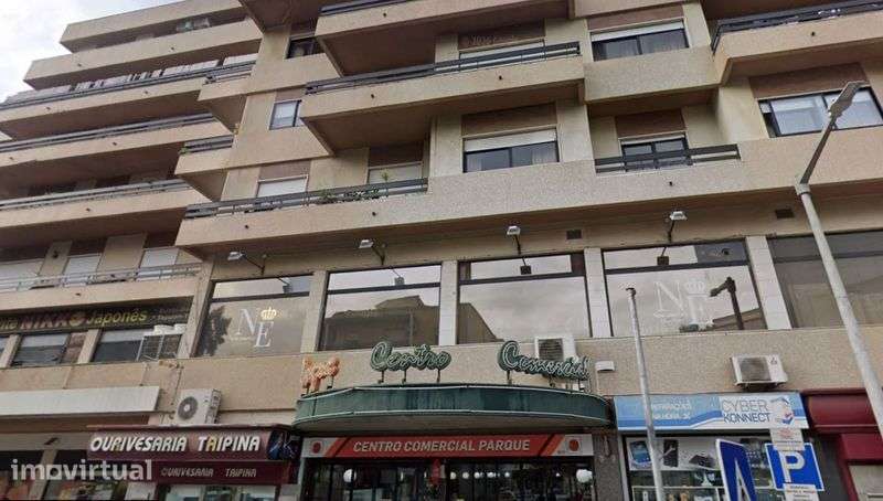 Vendo Lugar de Garagem - Centro Comercial Parque - Alverca do Ribatejo - Grande imagem: 2/4