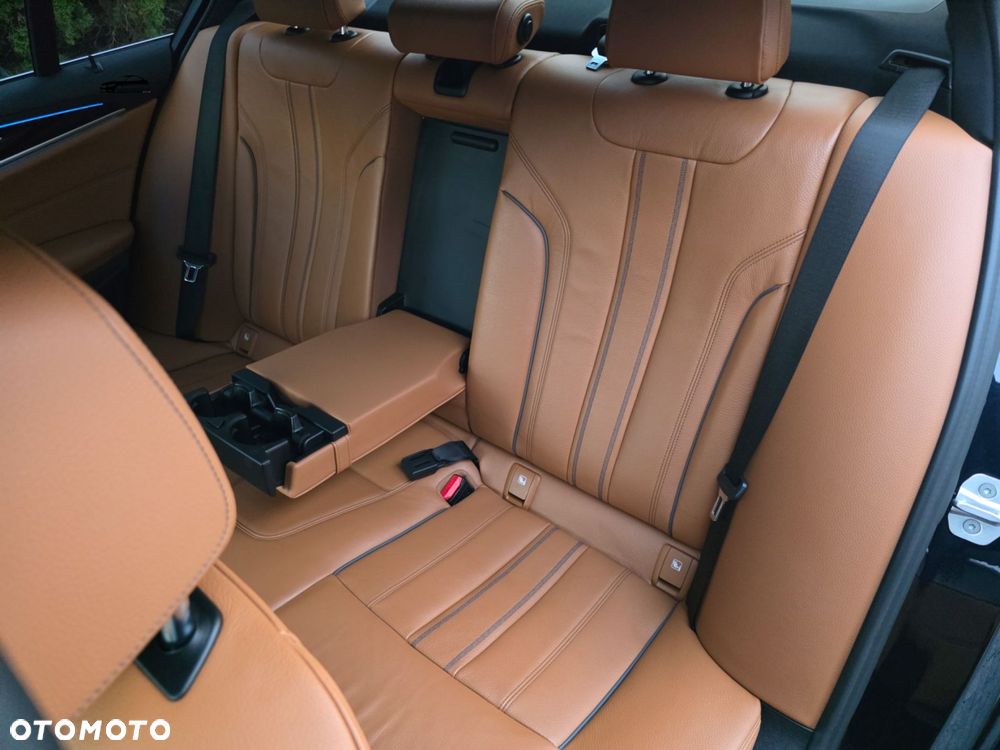 BMW Seria 5 - 33