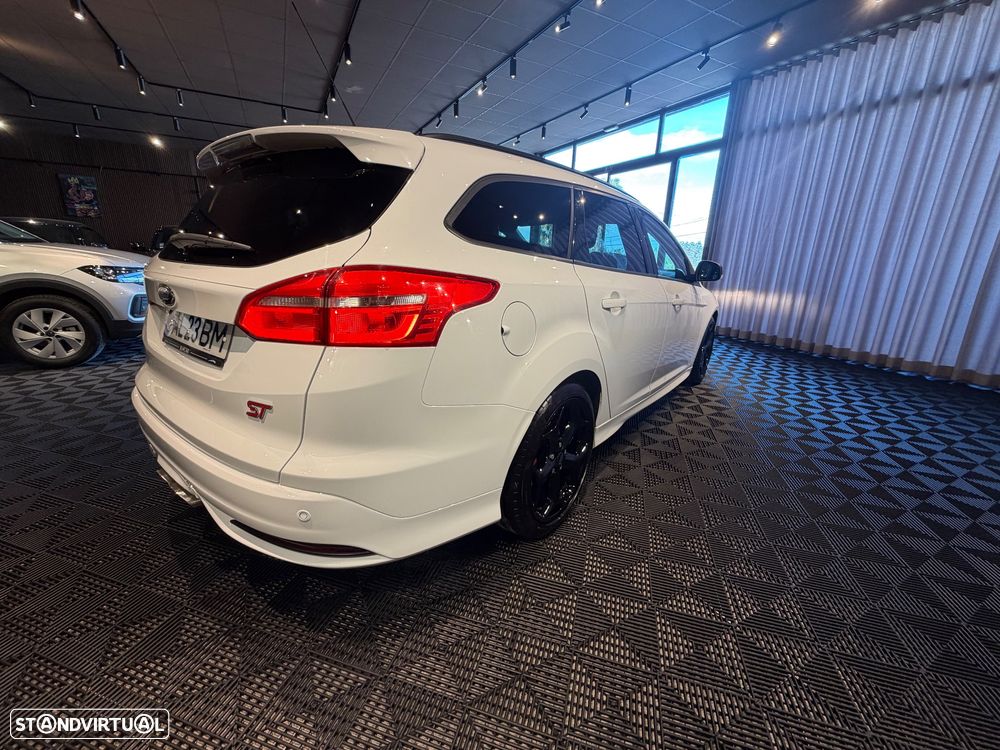 Ford Focus SW 2.0 TDCi ST-2 - 6