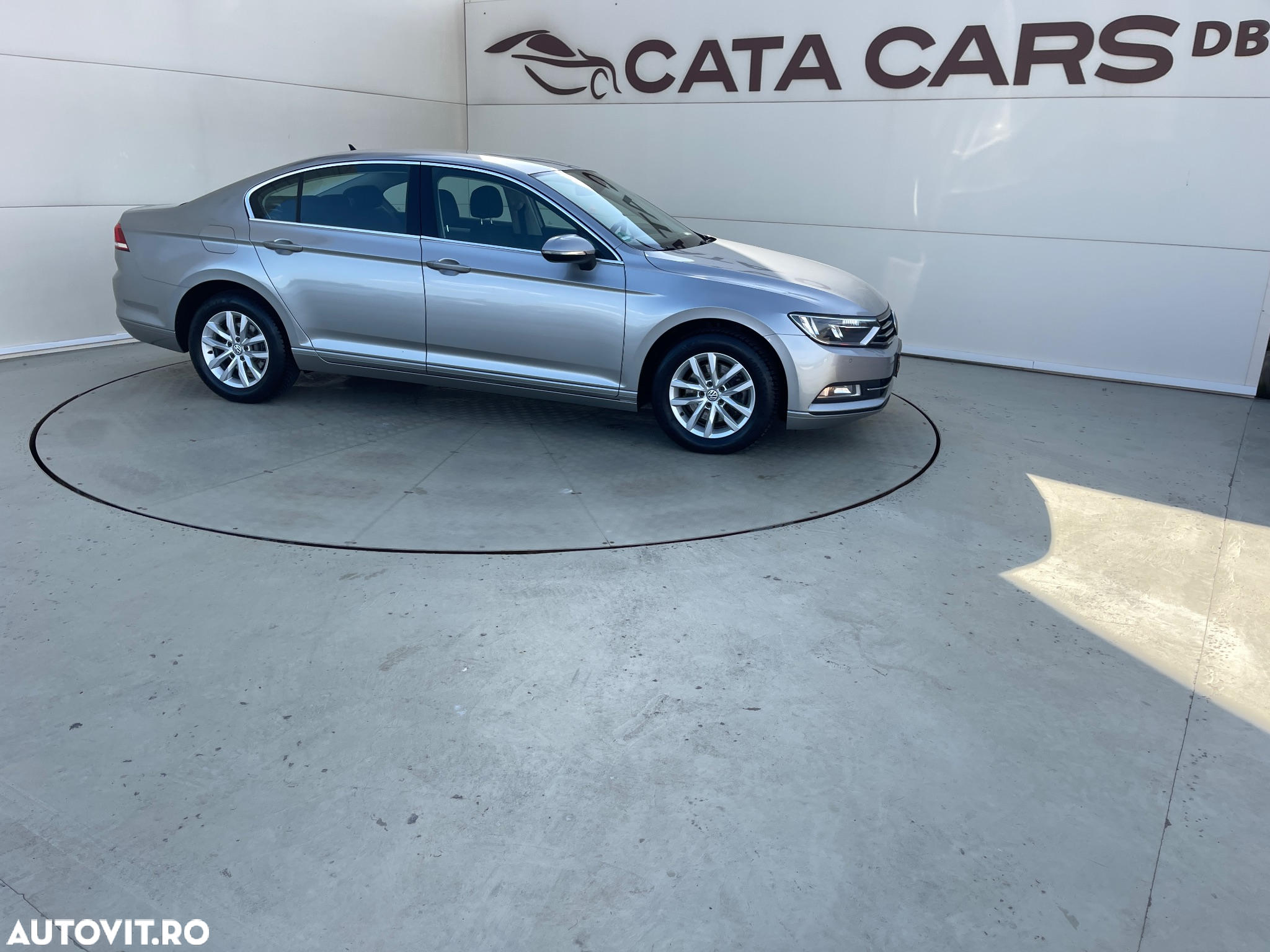Volkswagen Passat - 18