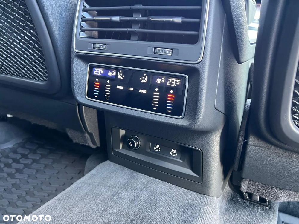 Audi Q7 - 10