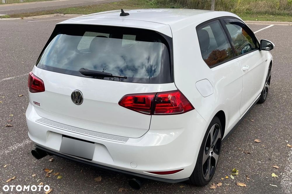 Volkswagen Golf GTI BlueMotion Technology DSG - 9
