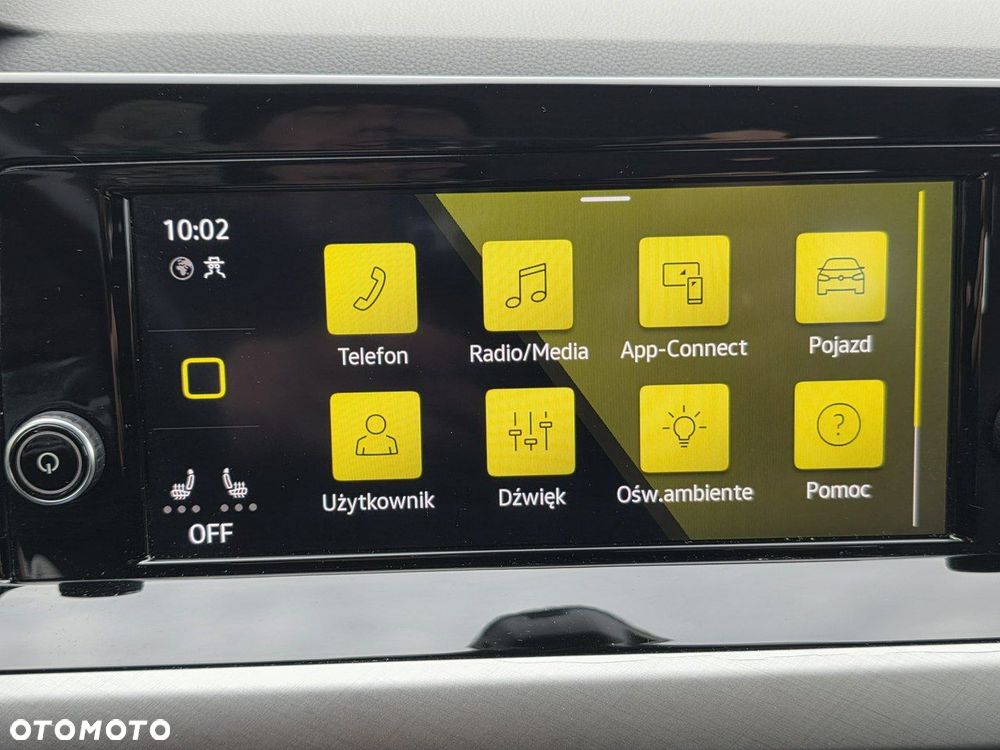 Volkswagen Golf - 22