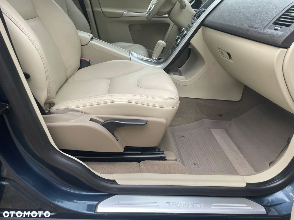 Volvo XC 60 - 24