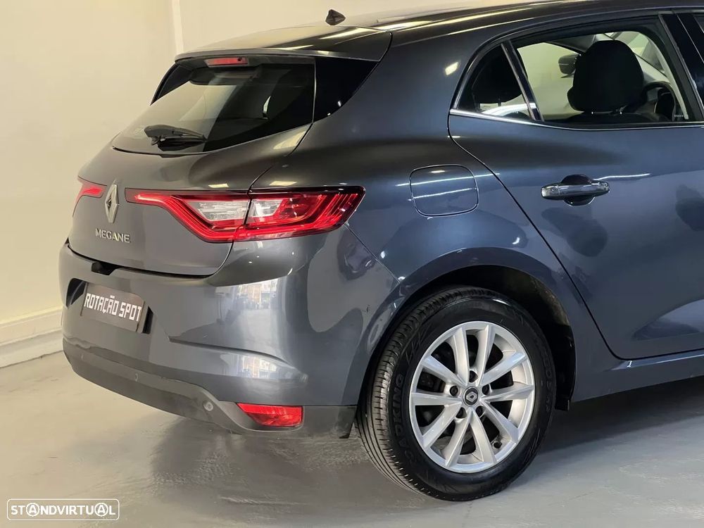 Renault Mégane ENERGY TCe 130 INTENS - 29