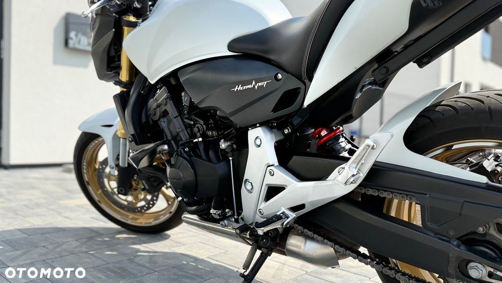 Honda Hornet - 4
