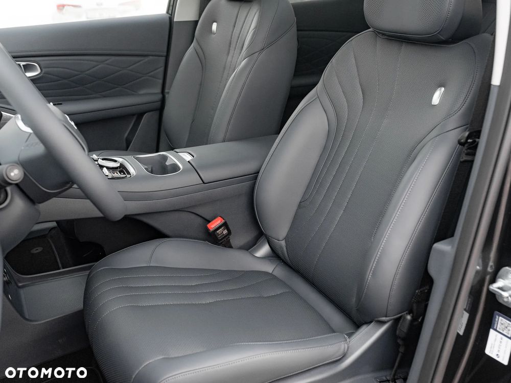 Geely Starray EM-i 1.5 PHEV Max - 13