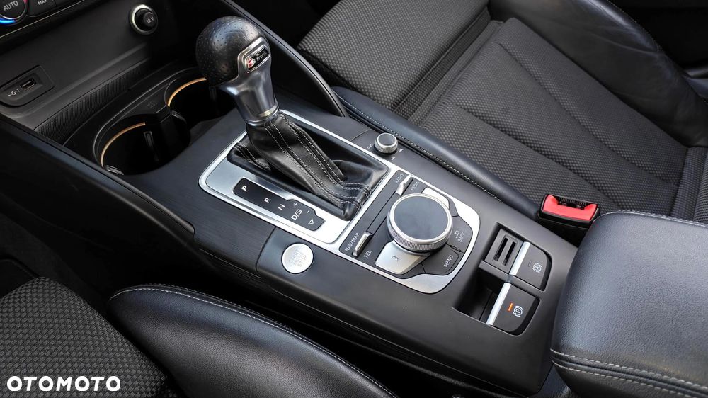 Audi A3 Sportback 30 TDI S tronic design - 31