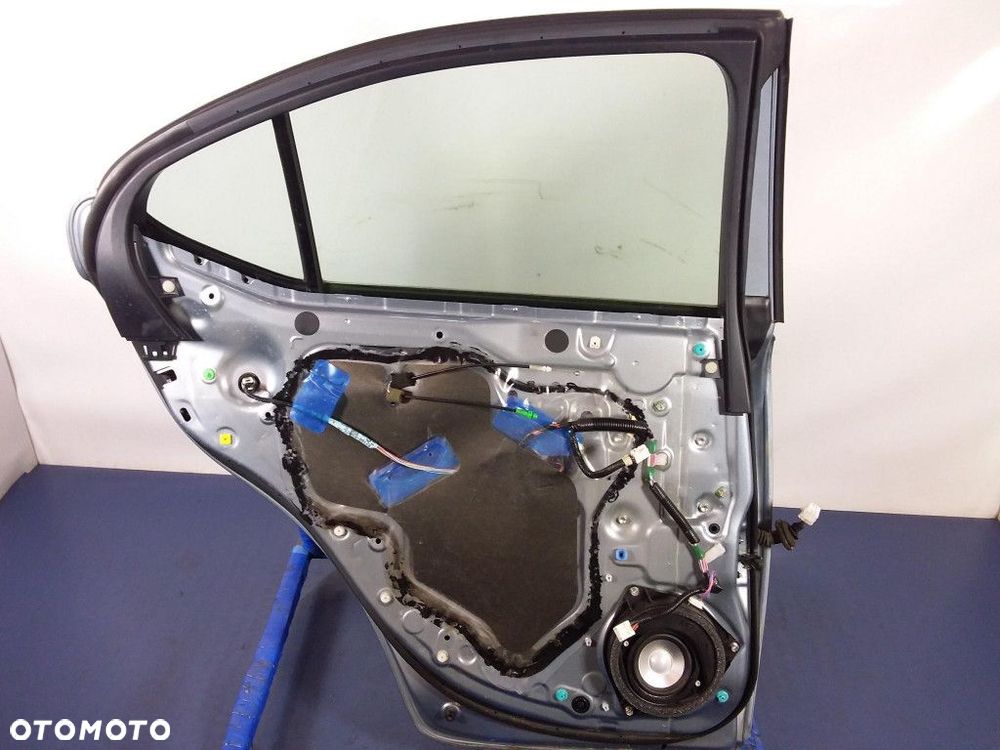 LEXUS IS II DRZWI TYŁ LEWE  8R6 - 4