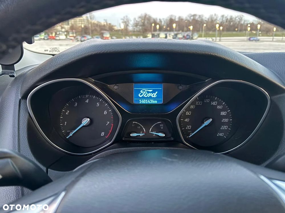 Ford Focus 1.6 Ambiente - 11