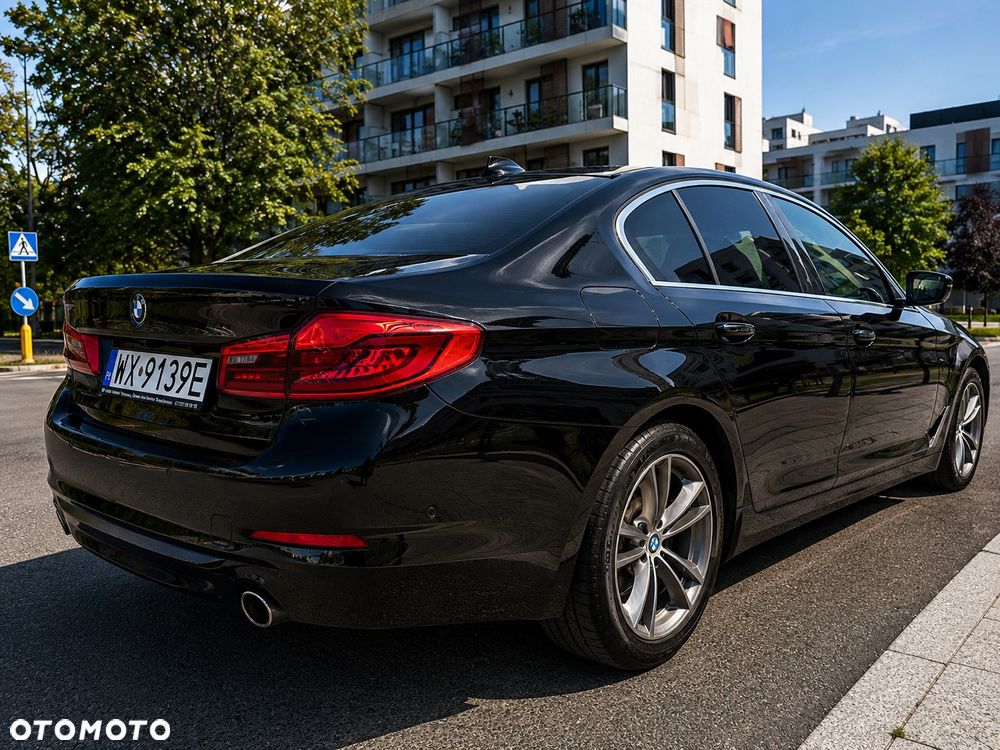 BMW Seria 5 520d xDrive - 24