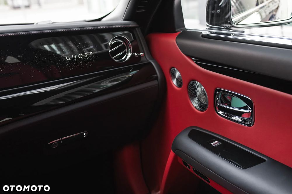 Rolls-Royce Ghost - 24