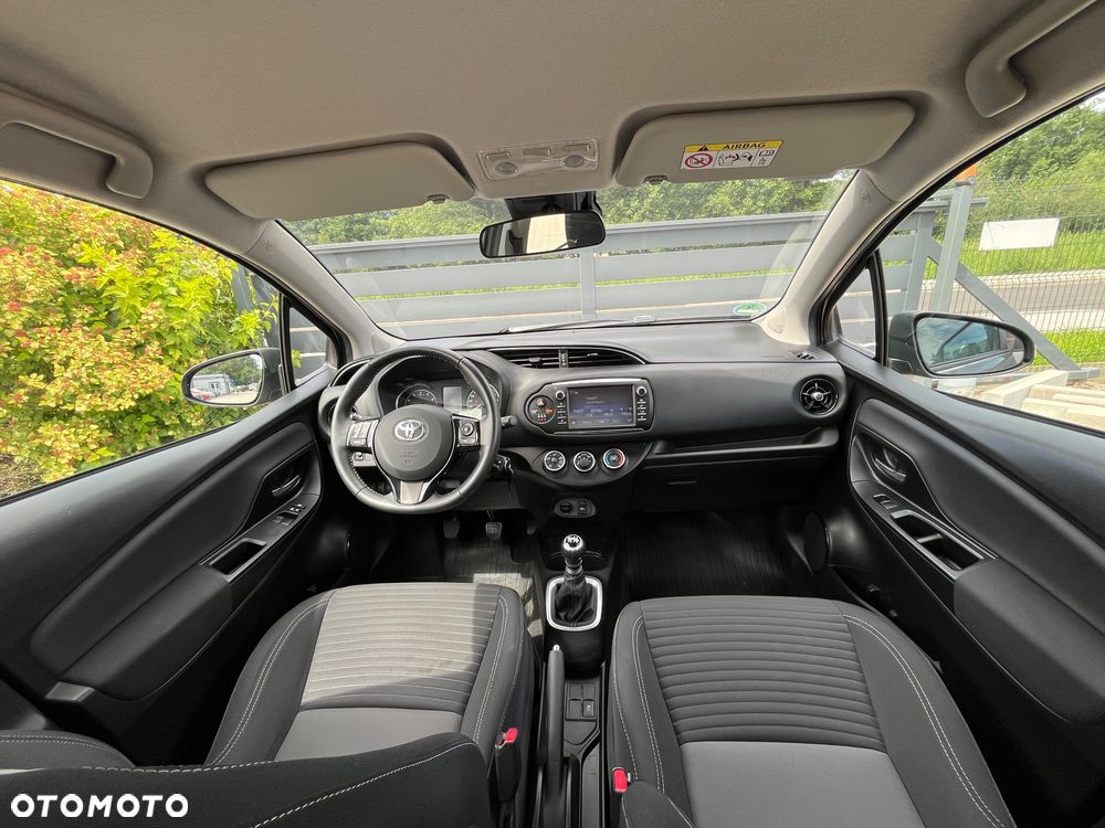Toyota Yaris 1.5 Premium - 21